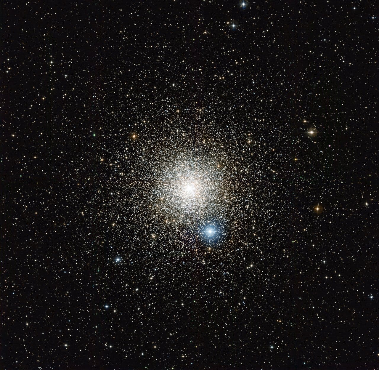 Dere Kugelsternhaufen NGC 6752 im Sternbild Pfau