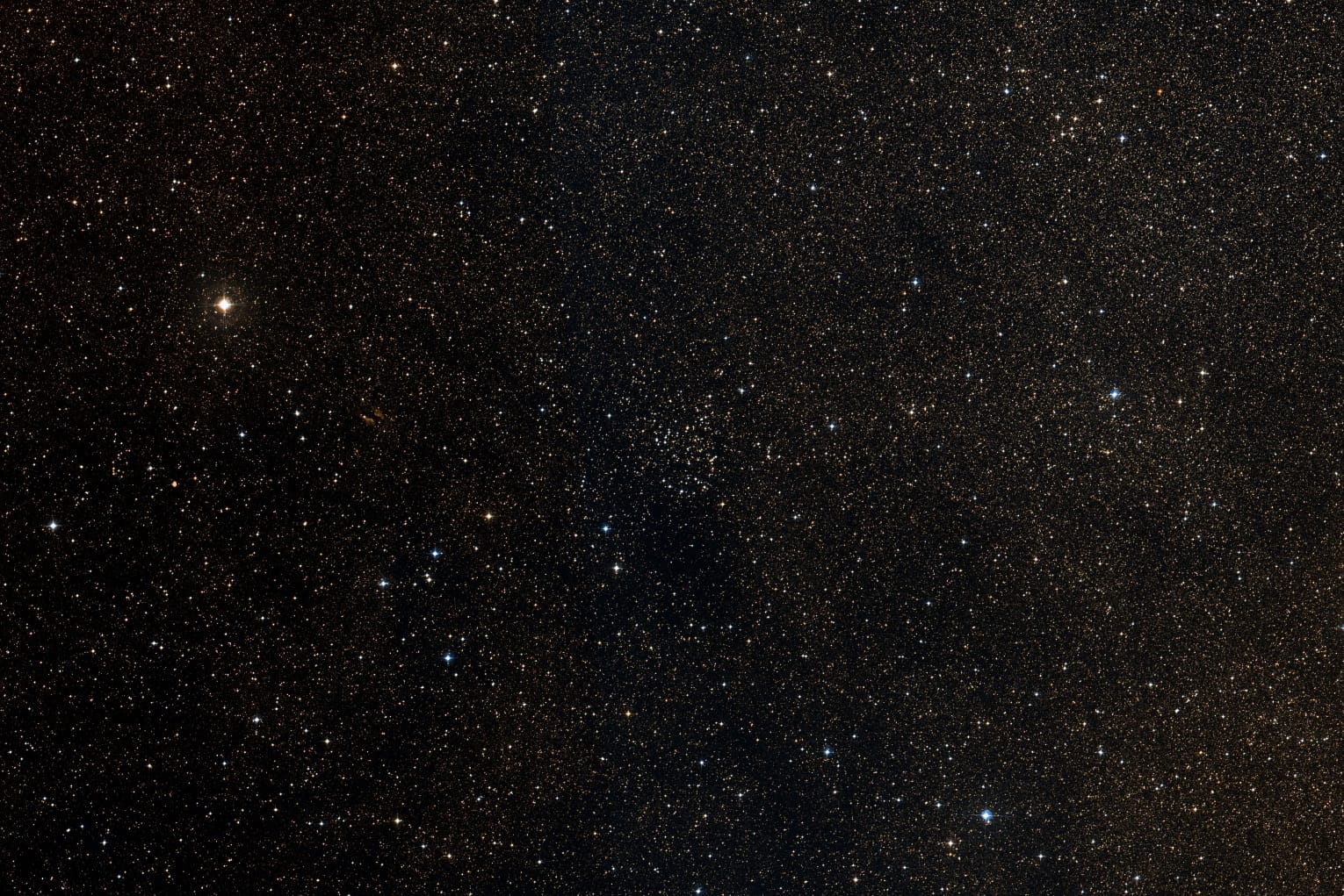 NGC 5823 ist ein offener Sternhaufen im Sternbild Zirkel