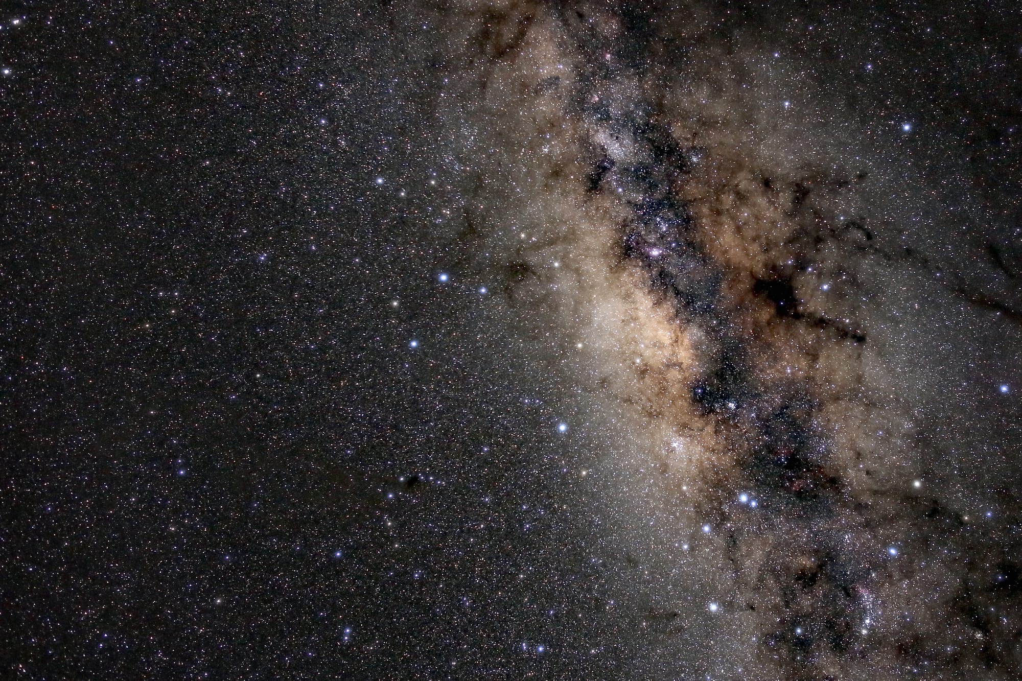 Der Schütze (lat. Sagittarius) ist ein Sternbild des Südhimmels, in dem das Zentrum der Milchstraße liegt.